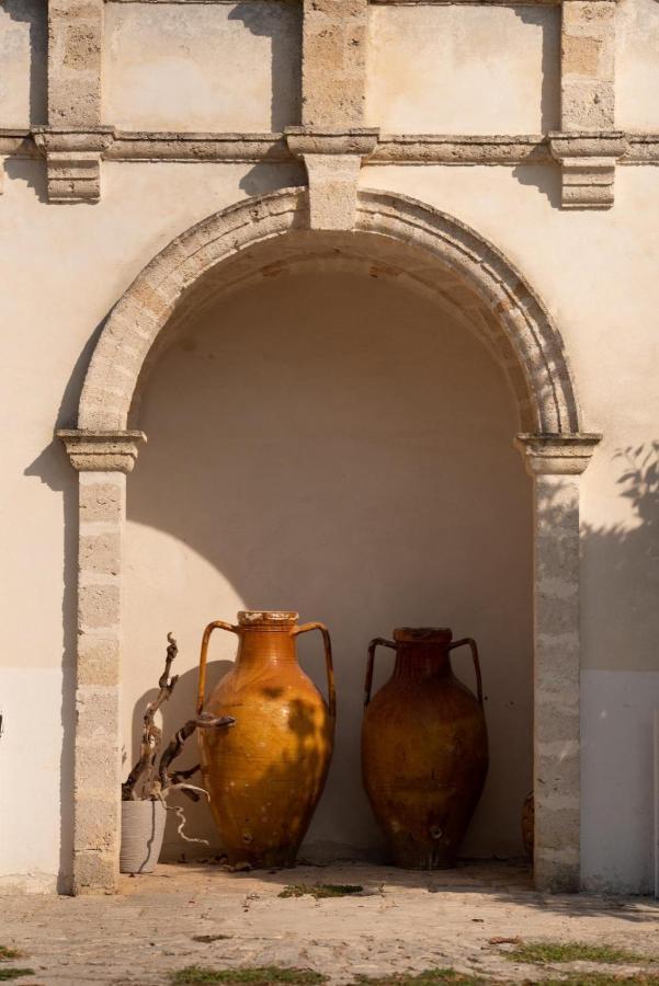 Villa Encantamiento - Dimora Gelsomino - Masseria Storica Nel Cuore Della Puglia Con Piscina Latiano Bagian luar foto