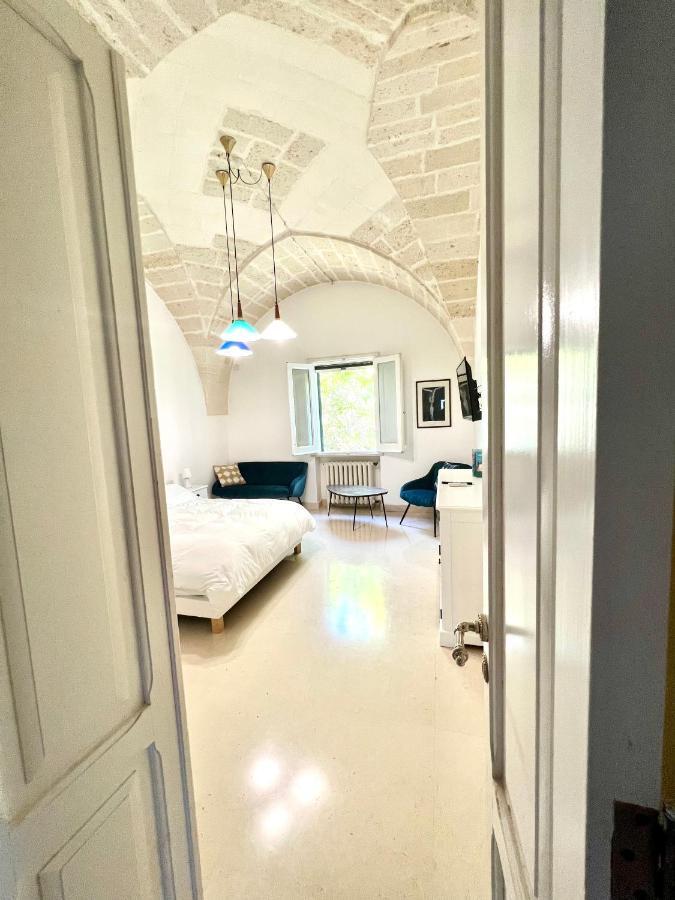 Villa Encantamiento - Dimora Gelsomino - Masseria Storica Nel Cuore Della Puglia Con Piscina Latiano Bagian luar foto