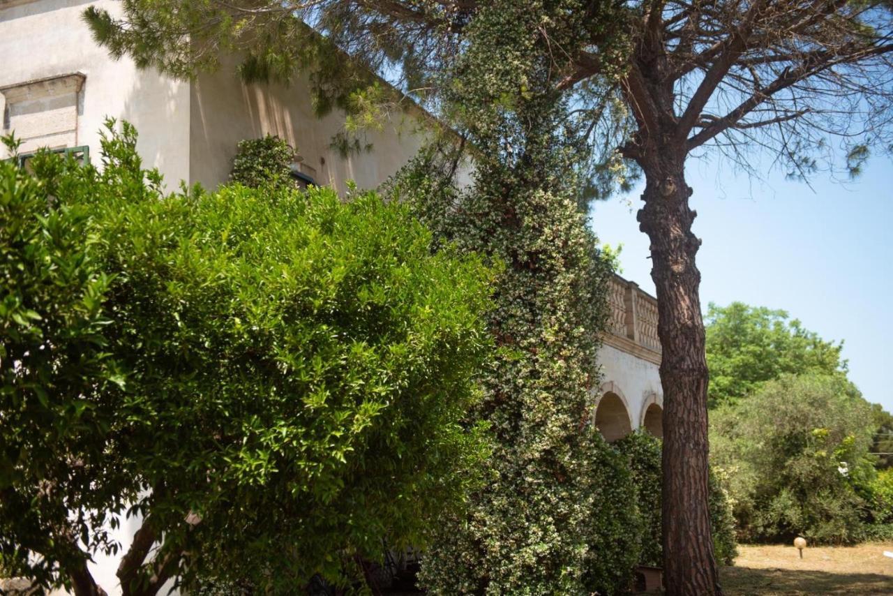 Villa Encantamiento - Dimora Gelsomino - Masseria Storica Nel Cuore Della Puglia Con Piscina Latiano Bagian luar foto