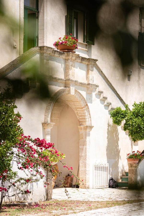 Villa Encantamiento - Dimora Gelsomino - Masseria Storica Nel Cuore Della Puglia Con Piscina Latiano Bagian luar foto